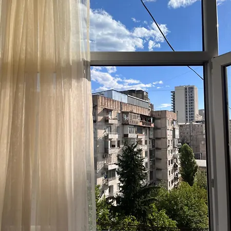 Sunny Apartment Tbilisi Exterior photo